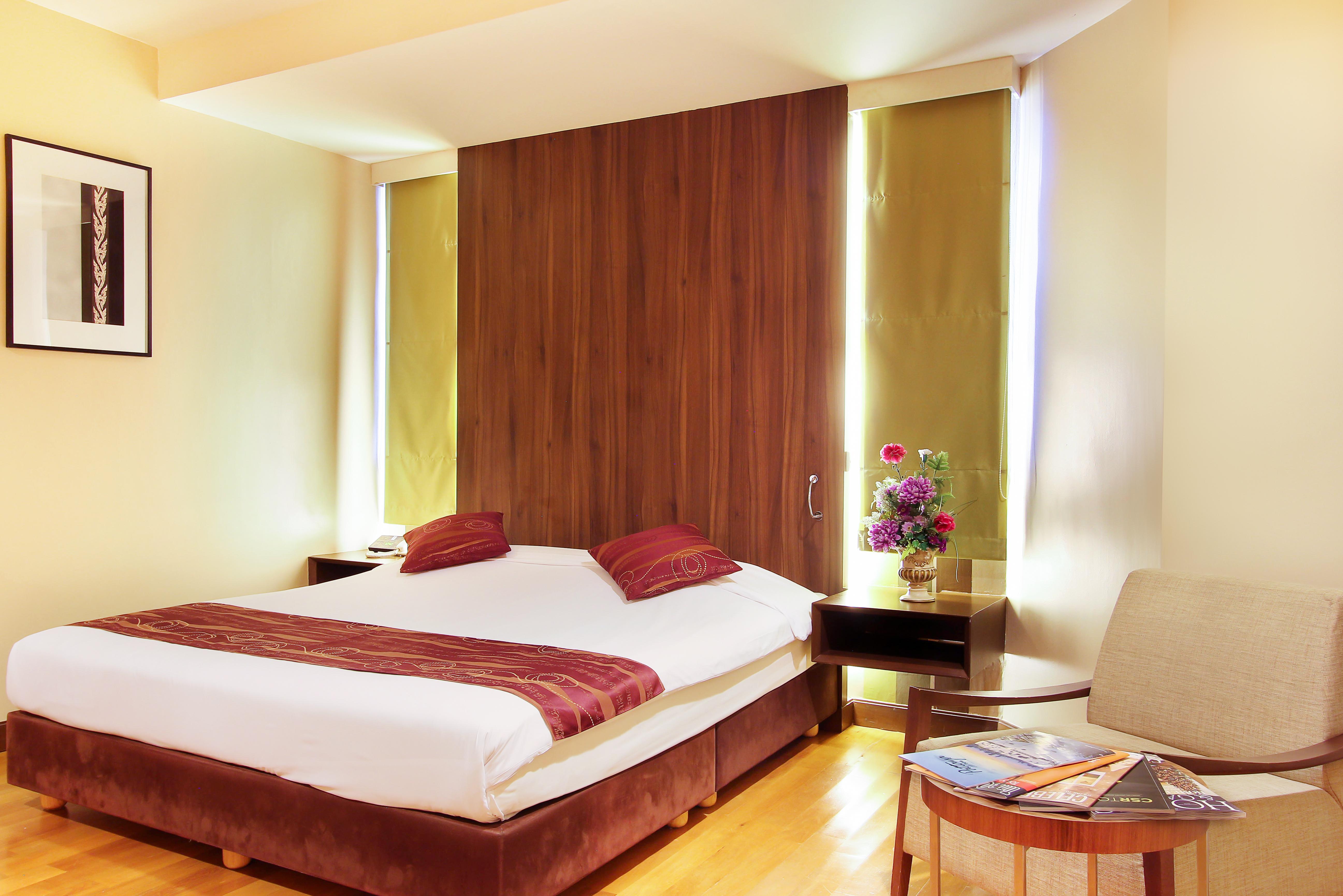 D varee bally silom deals